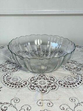 Vintage Arcoroc France Arcade Clear Glass 9” Salad Serving Bowl